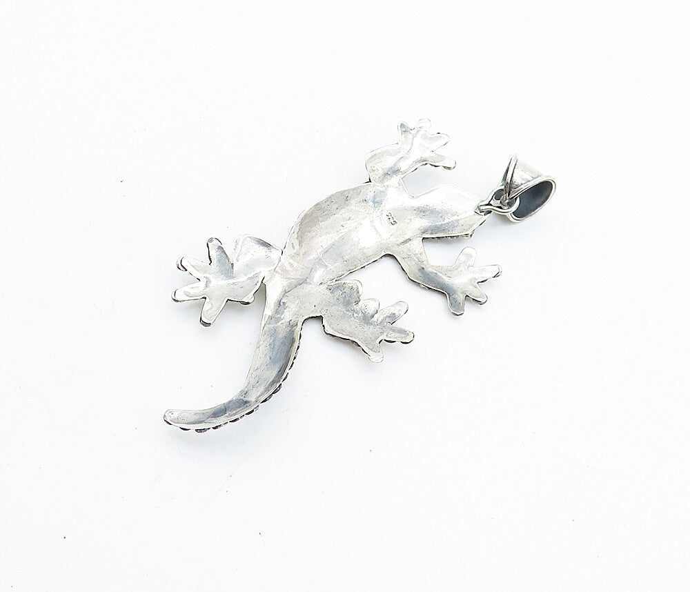 925 Sterling Silver  Vintage Shiny Circle Patterned Lizard Pendant  PT5748