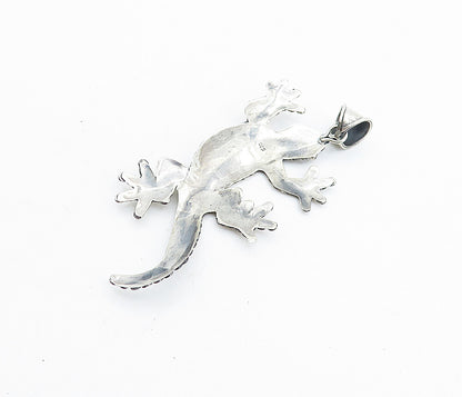 925 Sterling Silver  Vintage Shiny Circle Patterned Lizard Pendant  PT5748
