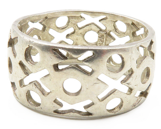 925 Sterling Silver  Vintage XO Hugs & Kisses Cutout Band Ring Sz 8  RG11859