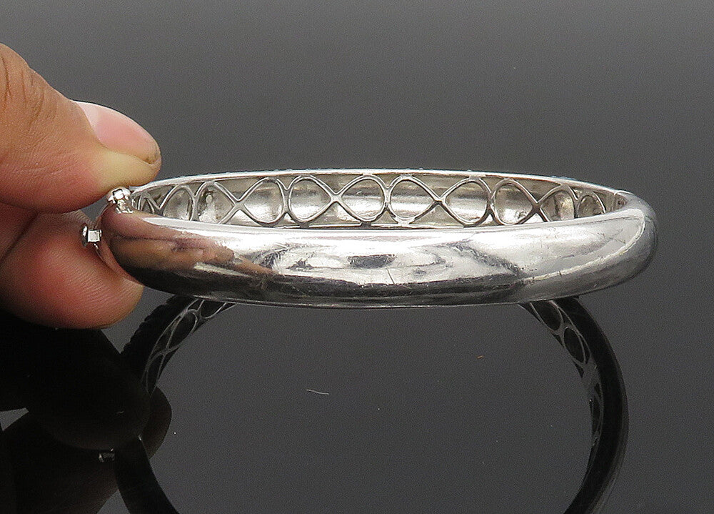 SWAROVSKI 925 Sterling Silver  Vintage Crystal Pattern Bangle Bracelet  BT8415