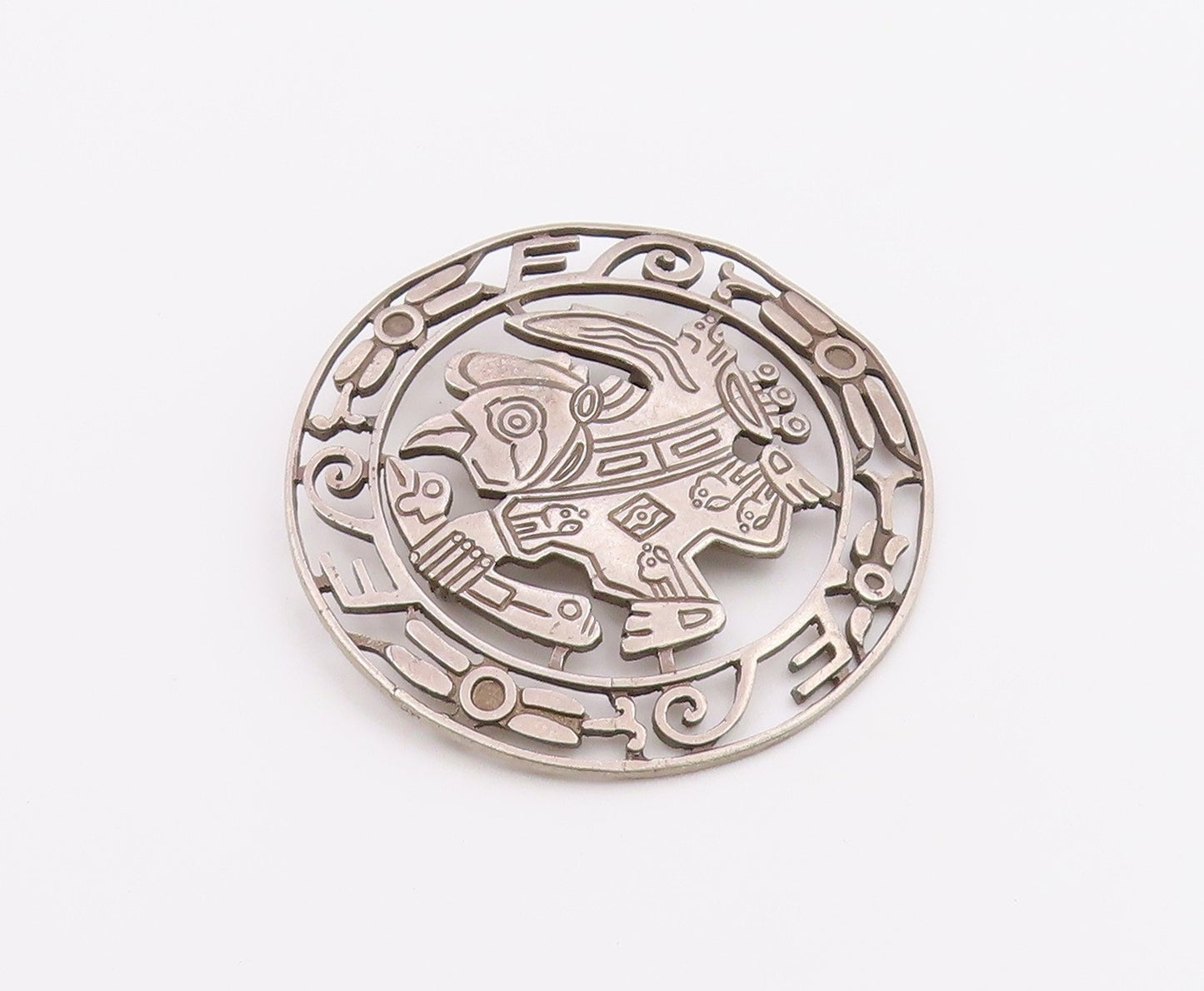 925 Sterling Silver  Vintage Bird Warrior Etched Detail Brooch Pin  BP5718