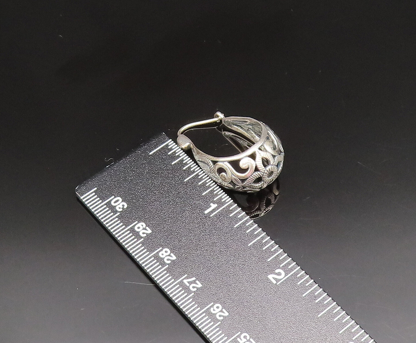 925 Sterling Silver  Vintage Etched Open Scroll Oval Hoop Earrings  EG11911