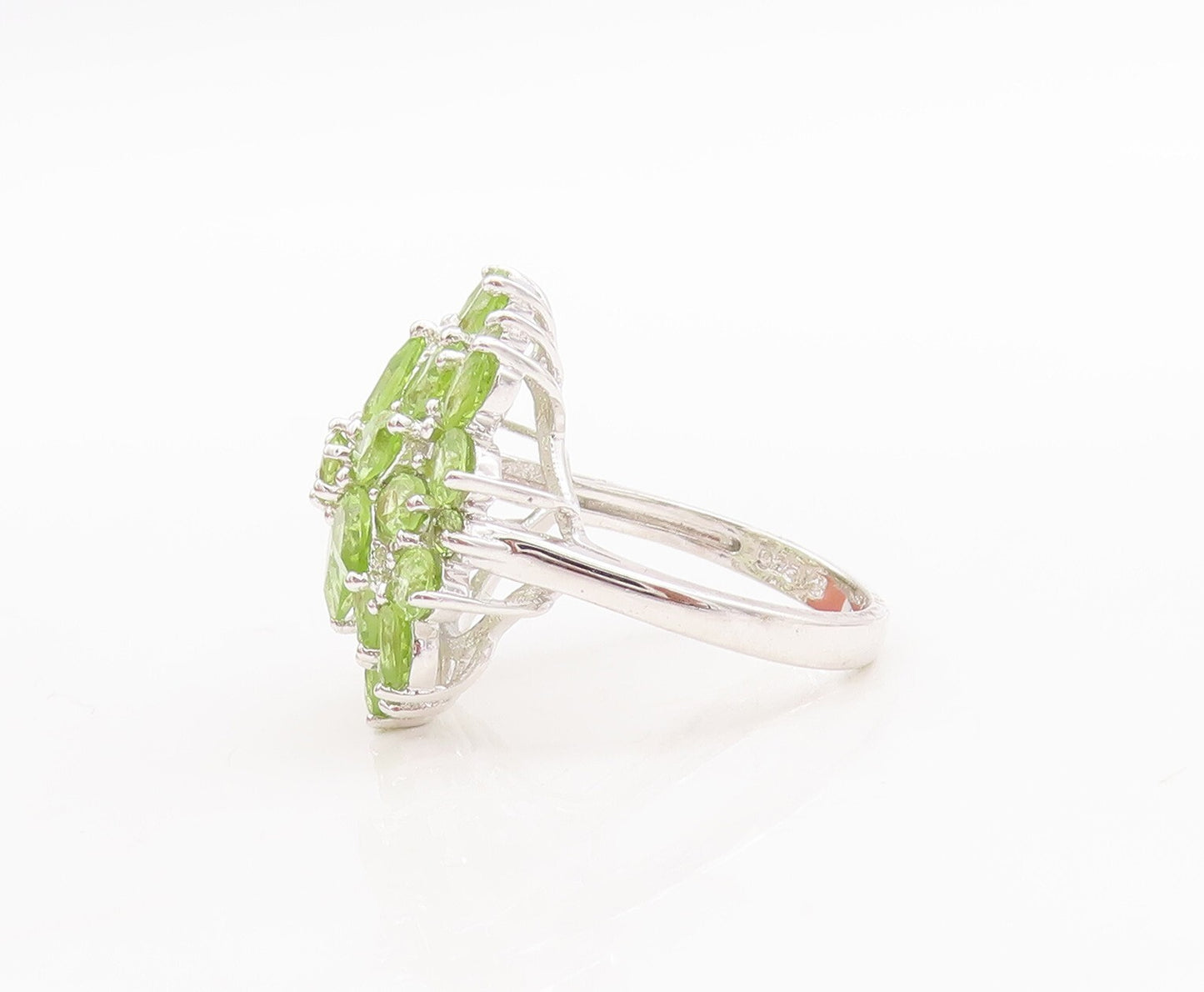 925 Sterling Silver Vintage Ring Marquise Cut Peridot Flower  Sz 6.5  RG29389