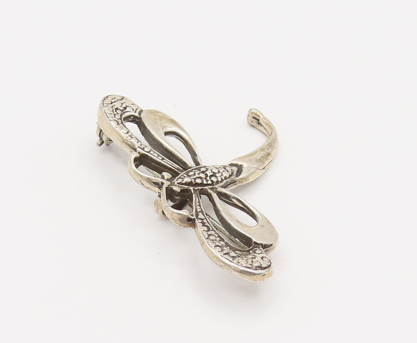 925 Sterling Silver  Vintage Textured Dragonfly Cutout Brooch Pin  BP10146