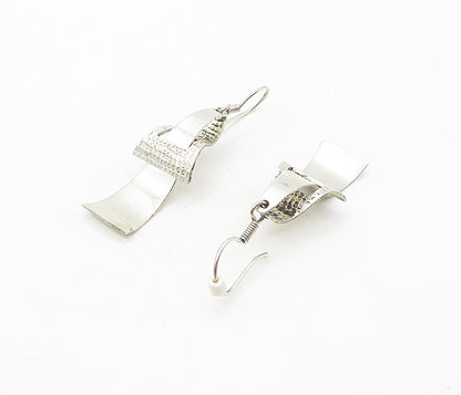 MEXICO 925 Silver  Vintage Shiny Hammered Detail Dangle Earrings  EG3961