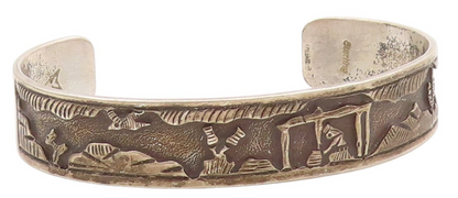 925 Sterling Silver Vintage Bracelet NAVAJO ZUNI Carved Storyteller Cuff BT11590