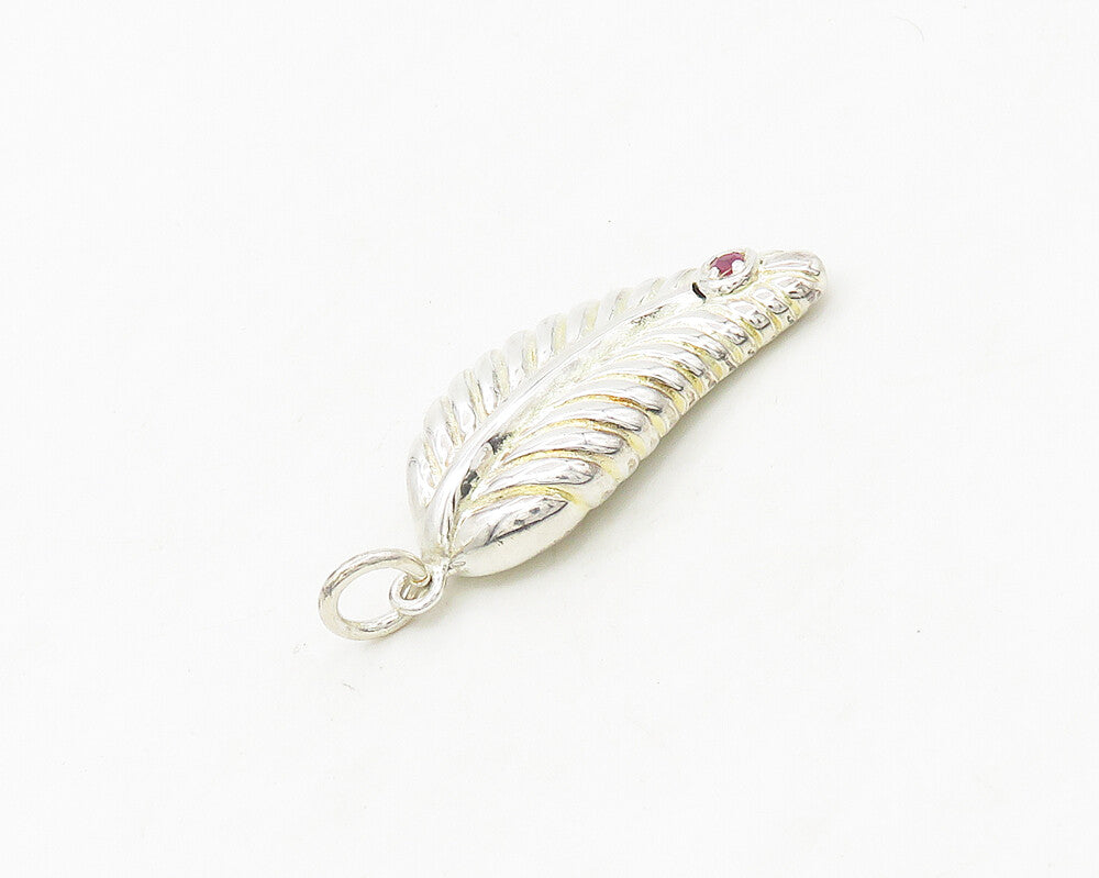 925 Sterling Silver  Vintage Petite Ruby Shiny Floral Leaf Pendant  PT14046