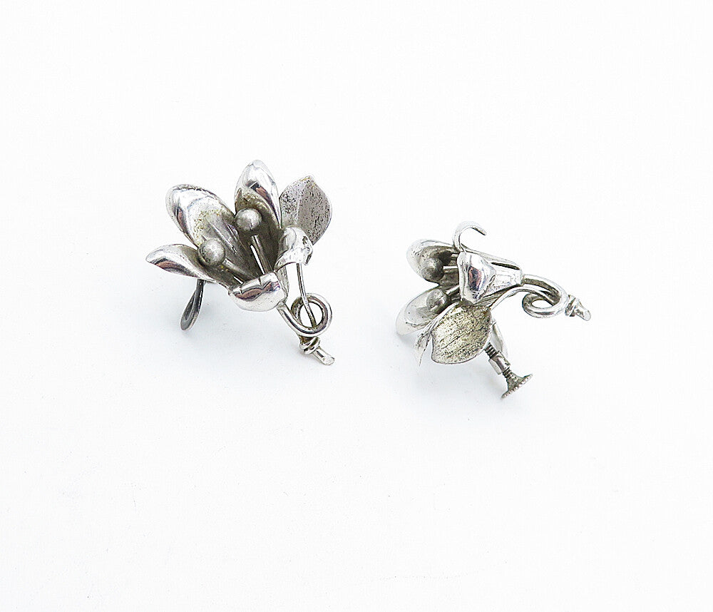 925 Sterling Silver  Vintage Shiny Sculpted Flower Non Pierce Earrings  EG2266