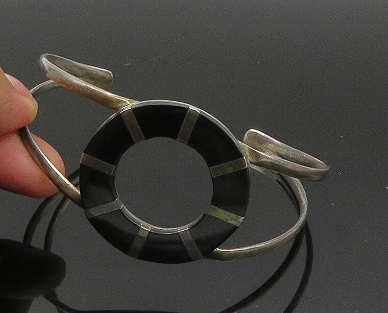 925 Sterling Silver  Vintage Black Onyx Open Circle Cuff Bracelet  BT8258