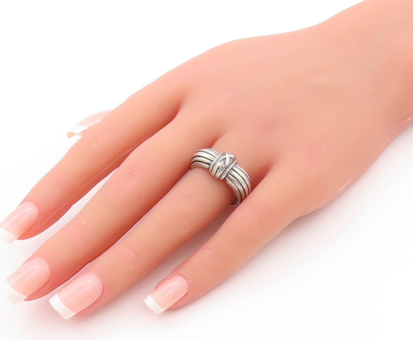 925 Sterling Silver Vintage Ring Dark Tone Grooved X Design  Sz 9  RG32963