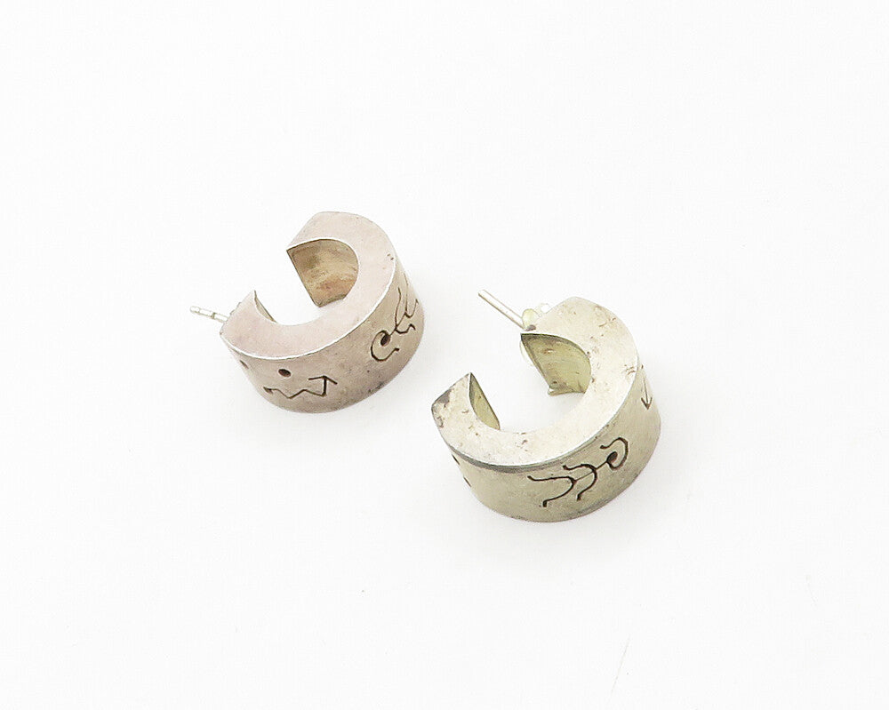 925 Sterling Silver  Vintage Etched Arrow Pattern JHoop Earrings  EG8772