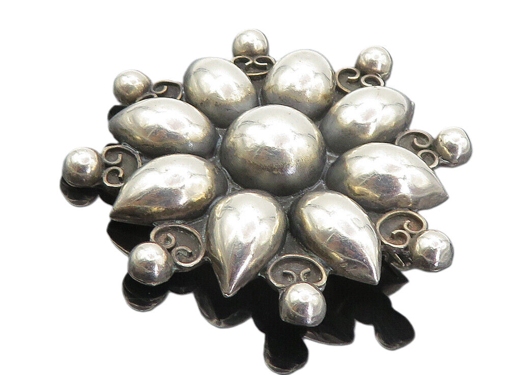 925 Sterling Silver  Vintage Shiny Oxidized Flower Design Brooch Pin  BP3000