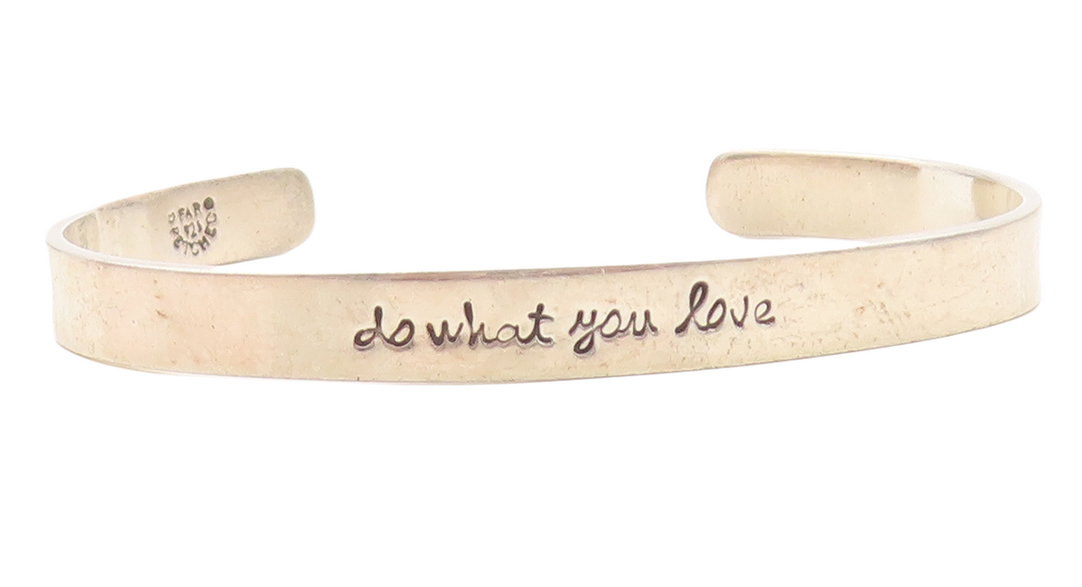 FAR FETCHED 925 Silver  Do What You Love Etched Quote Cuff Bracelet  BT2704
