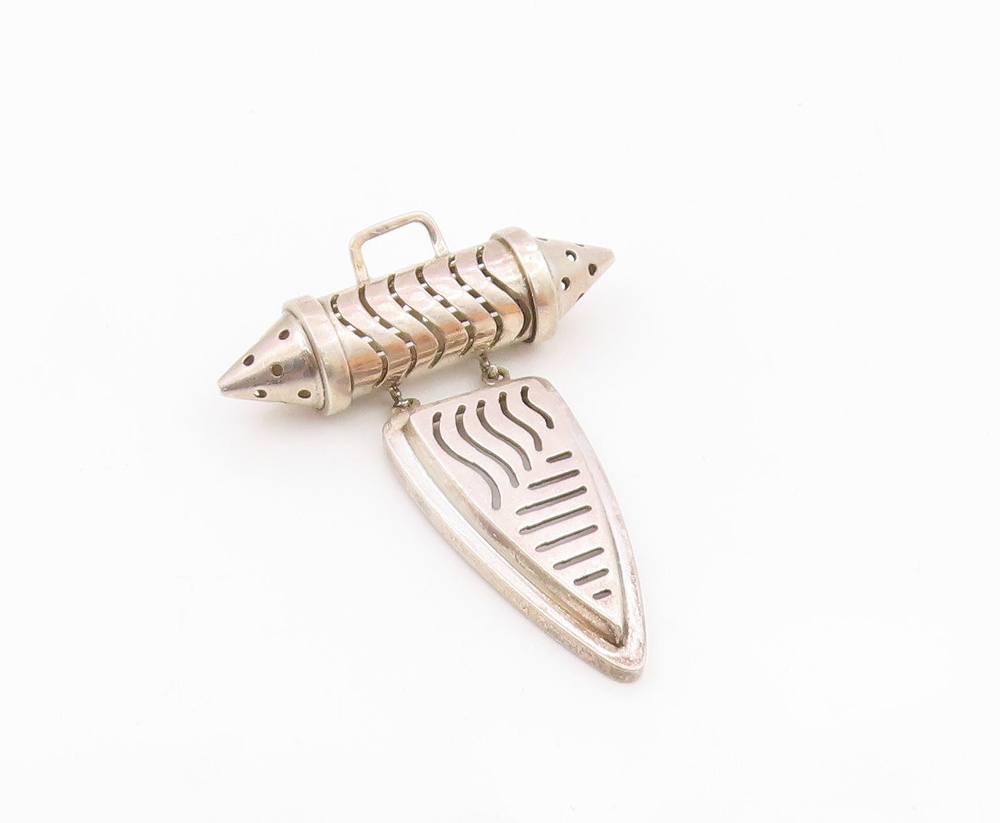 DESIGNER 925 Silver  Vintage Shiny Cutout Pattern Pointed Pendant  PT19567