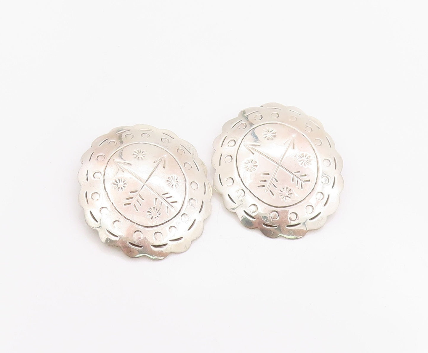 925 Sterling Silver Vintage Earrings MEXICO Engraved Arrow Head Conchos  EG13673