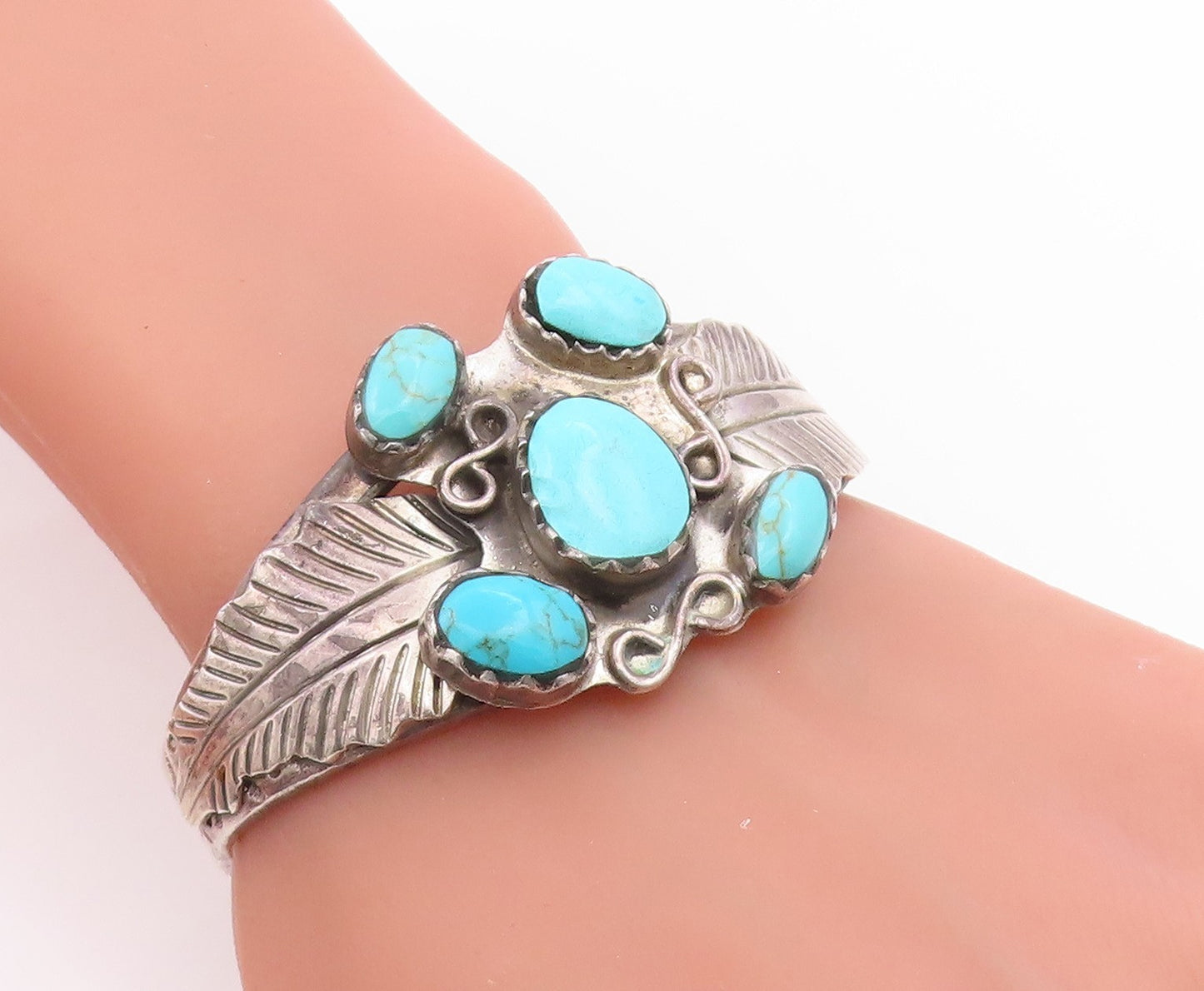 925 Sterling Silver Vintage Bracelet MEXICO Turquoise Etched Leaf Cuff  BT11989