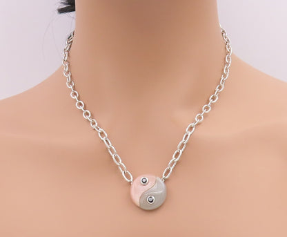 925 Sterling Silver Vintage Necklace Designer Gemstone Inlay Yin Yan  NE4453