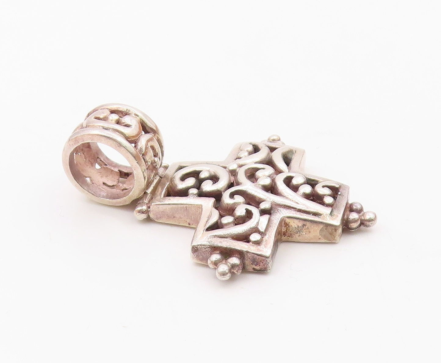 925 Sterling Silver  Vintage Shiny Pretzel Swirl Detail Cross Pendant  PT14711