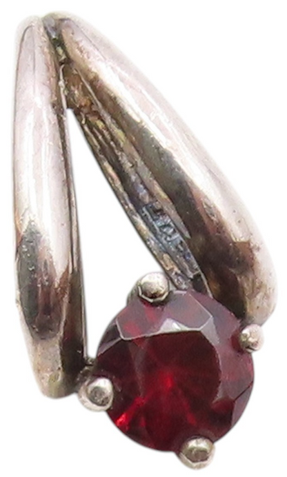 925 Sterling Silver  Vintage Prong Set Garnet Split Bail Pendant  PT19402