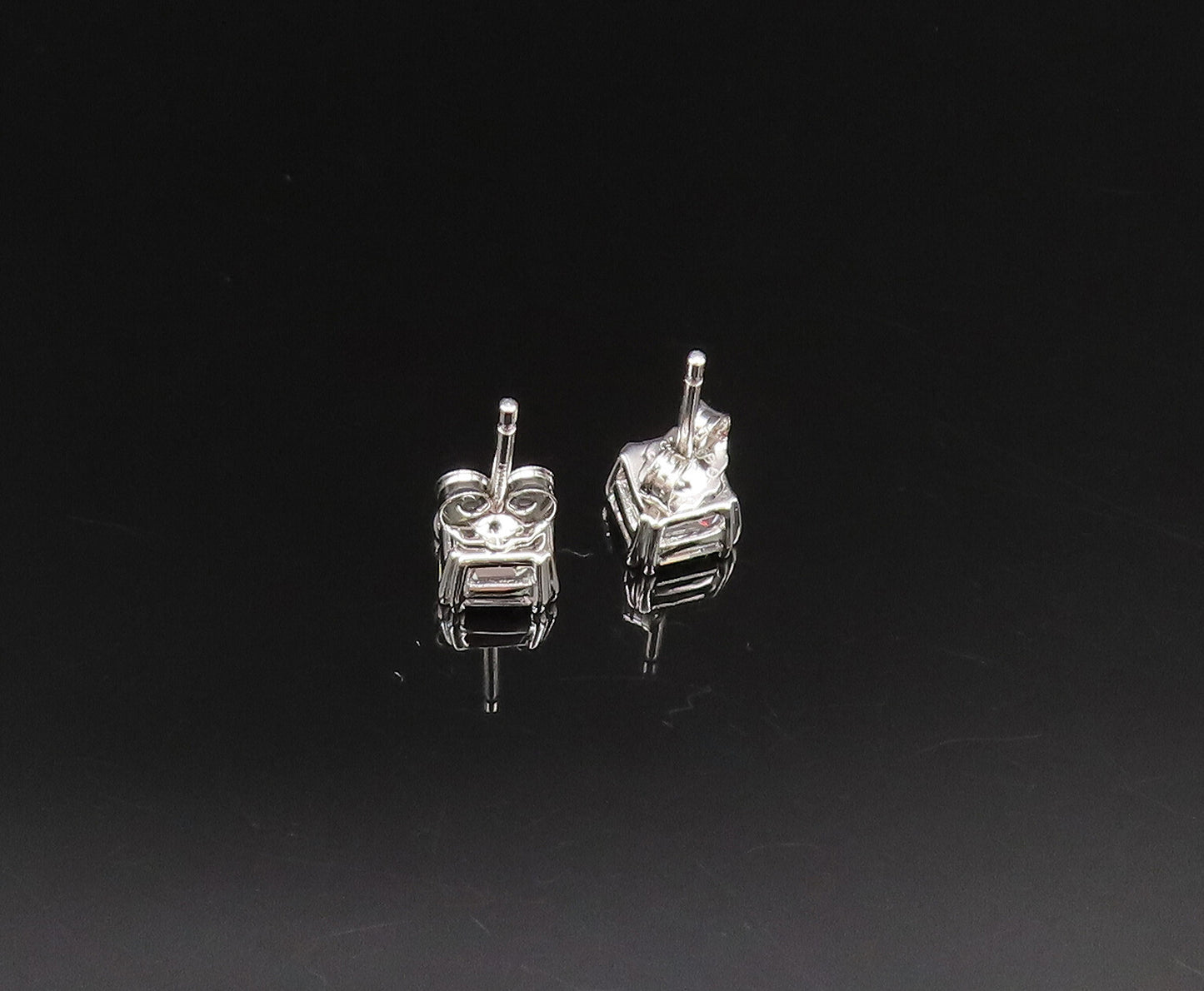 925 Sterling Silver Vintage Dainty Square Cubic Zirconia Stud Earrings EG11989