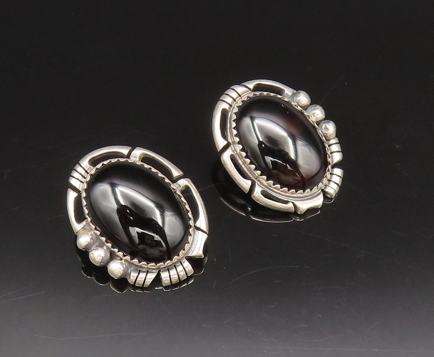 NAVAJO 925 Silver  Vintage Openwork Edge Black Onyx Clip Back Earrings EG12300