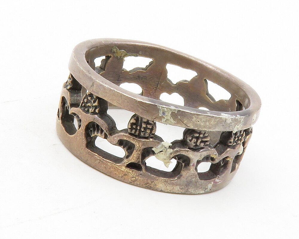 925 Sterling Silver  Vintage Holding Hands Unity Band Ring Sz 12  RG12629