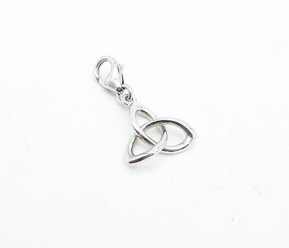 SHANORE 925 Sterling Silver  Vintage Petite Shiny Celtic Knot Pendant  PT3188