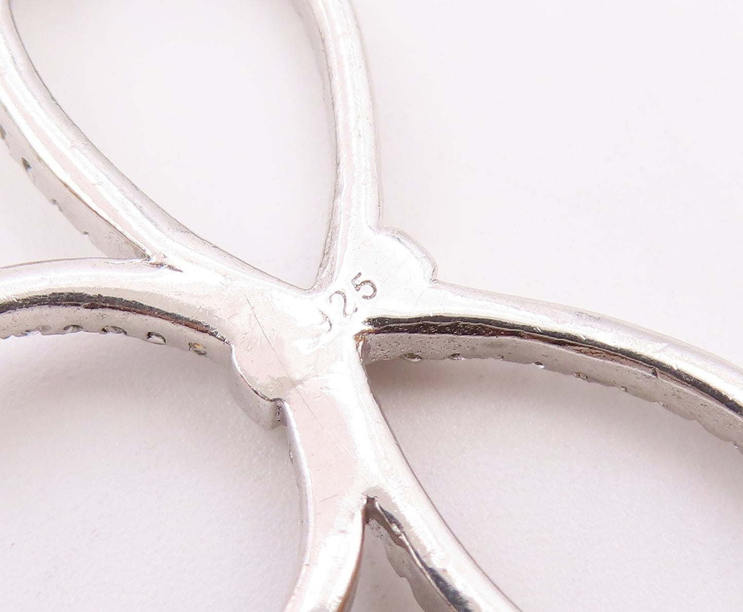 925 Sterling Silver  Vintage Cubic Zirconia Bow Tied Ribbon Pendant  PT17773