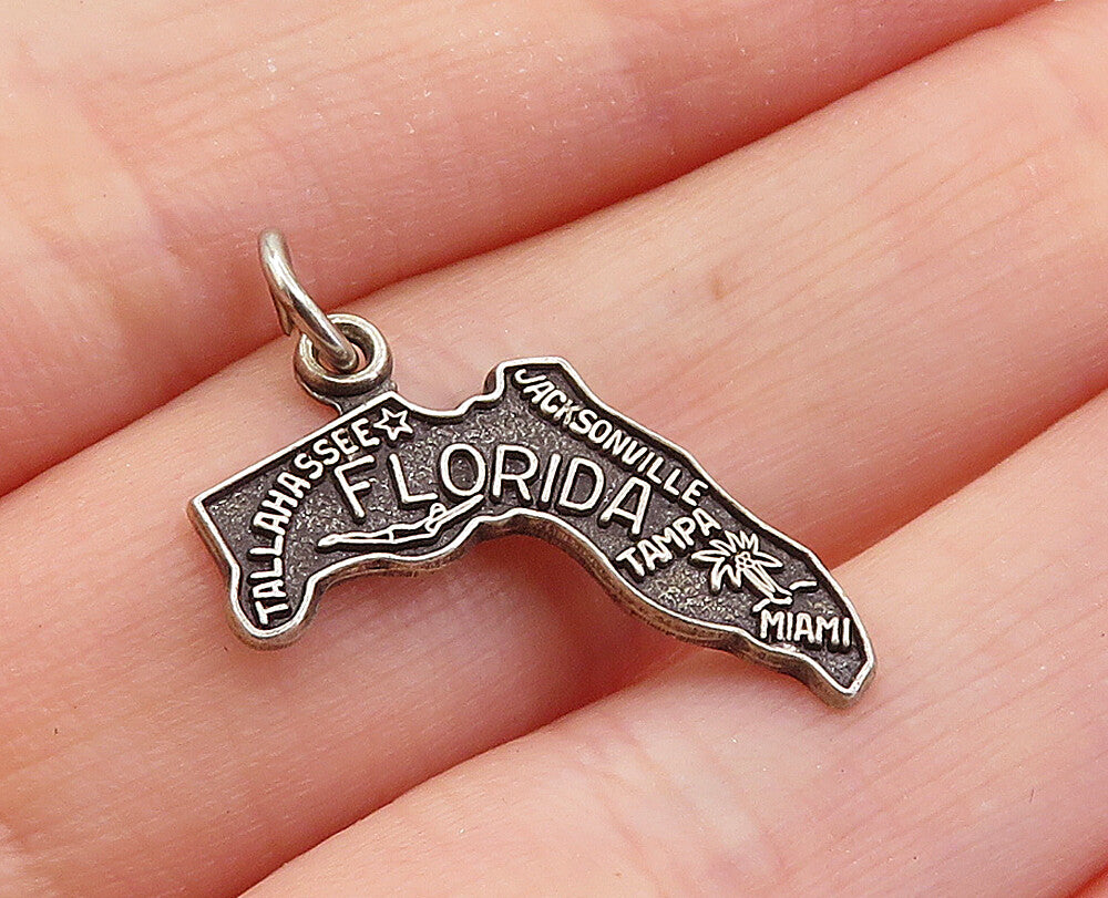 925 Sterling Silver  Vintage Petite Dark Tone Florida State Map Pendant PT4051