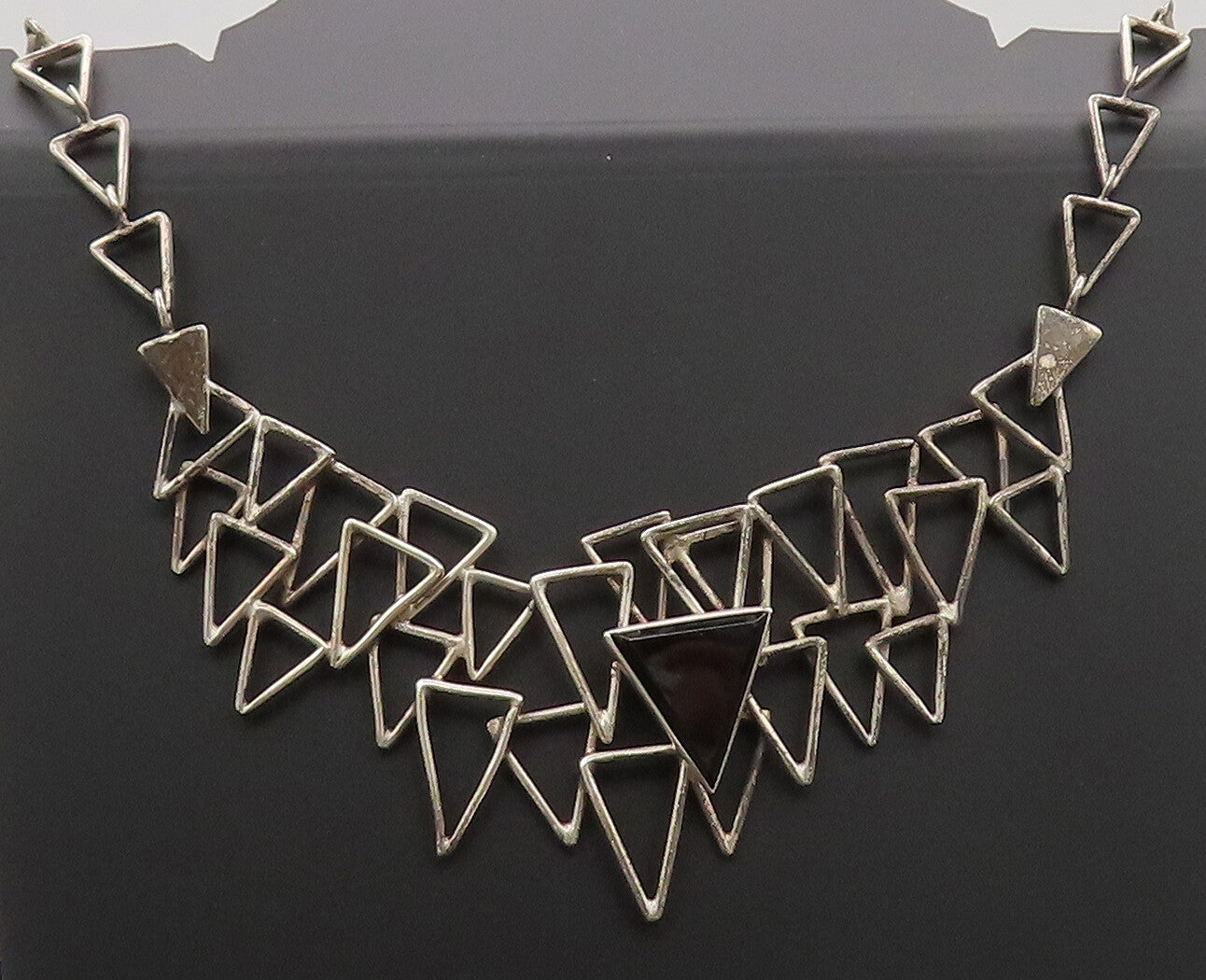 MEXICO 925 Sterling Silver  Vintage Brutalist Triangular Onyx Necklace  NE4196