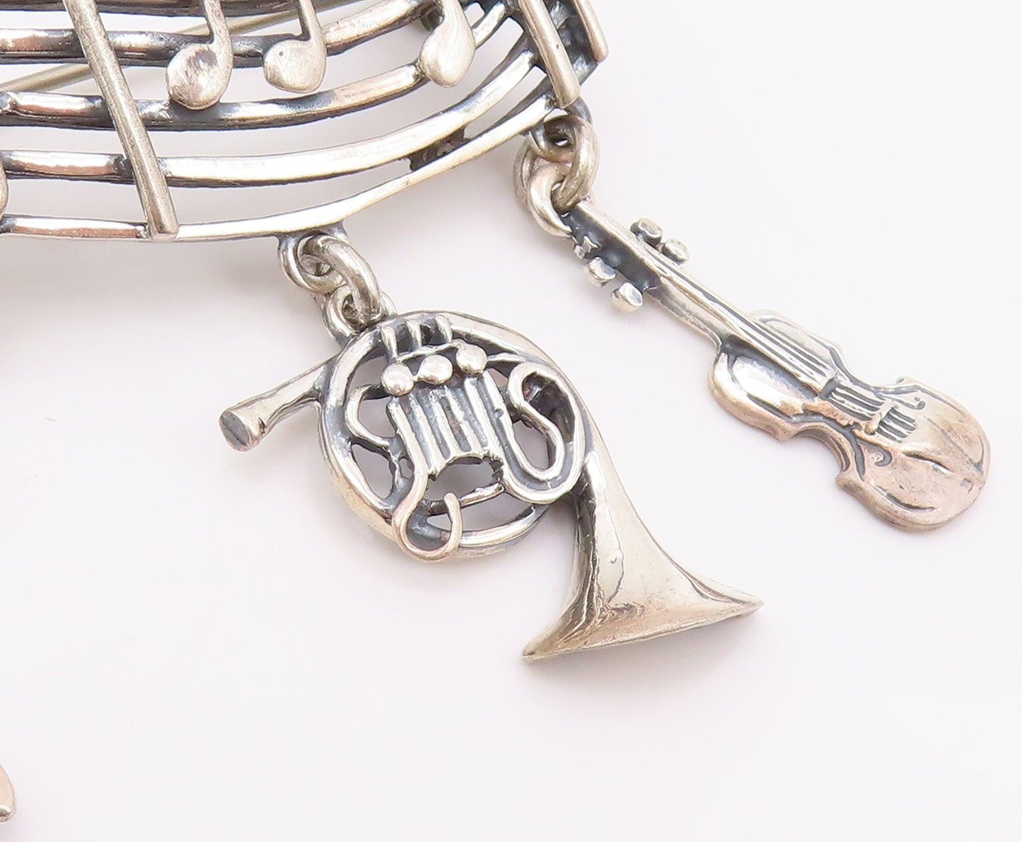 925 Sterling Silver Vintage Brooch Musical Notes & Dangling Instruments  BP11697