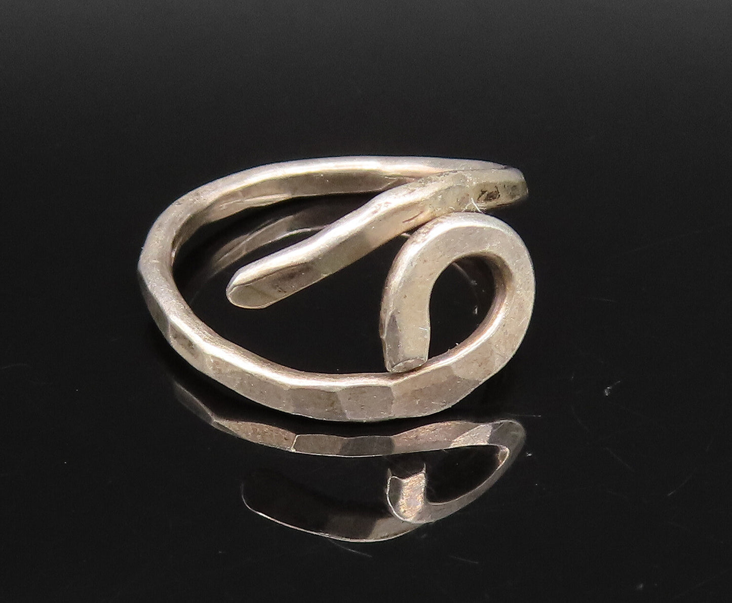 925 Silver  Vintage Hammered Spiral Swirl Adjustable Wrap Ring Sz 8  RG25977
