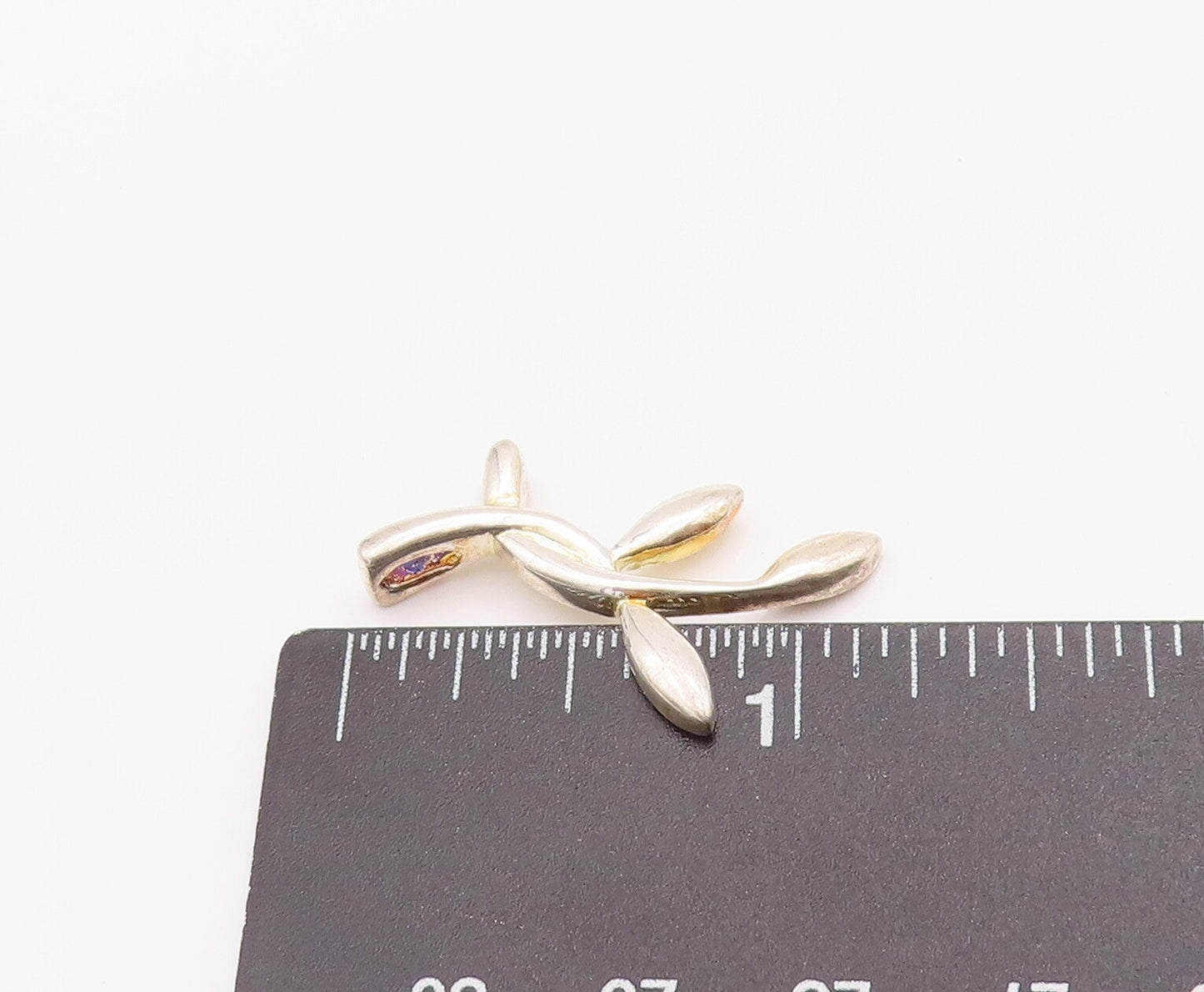 925 Sterling Silver Vintage Pendant Minimalist Carved Cutout Leaved  PT22962