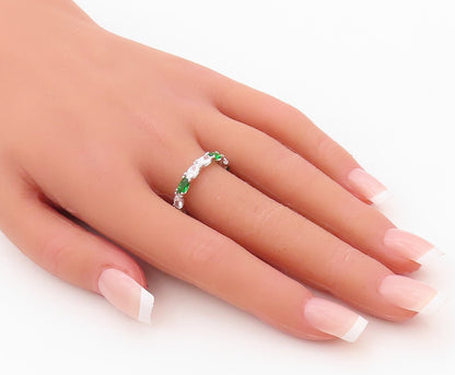 925 Sterling Silver Vintage Ring Oval Green & White CZ 360 Band  Sz 7  RG30408