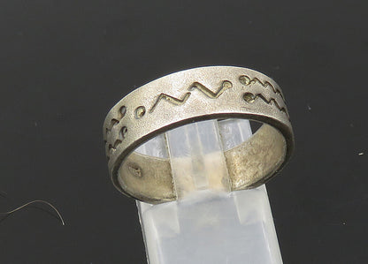 925 Sterling Silver  Vintage Etched Scribble Detail Band Ring Sz 9  RG21628