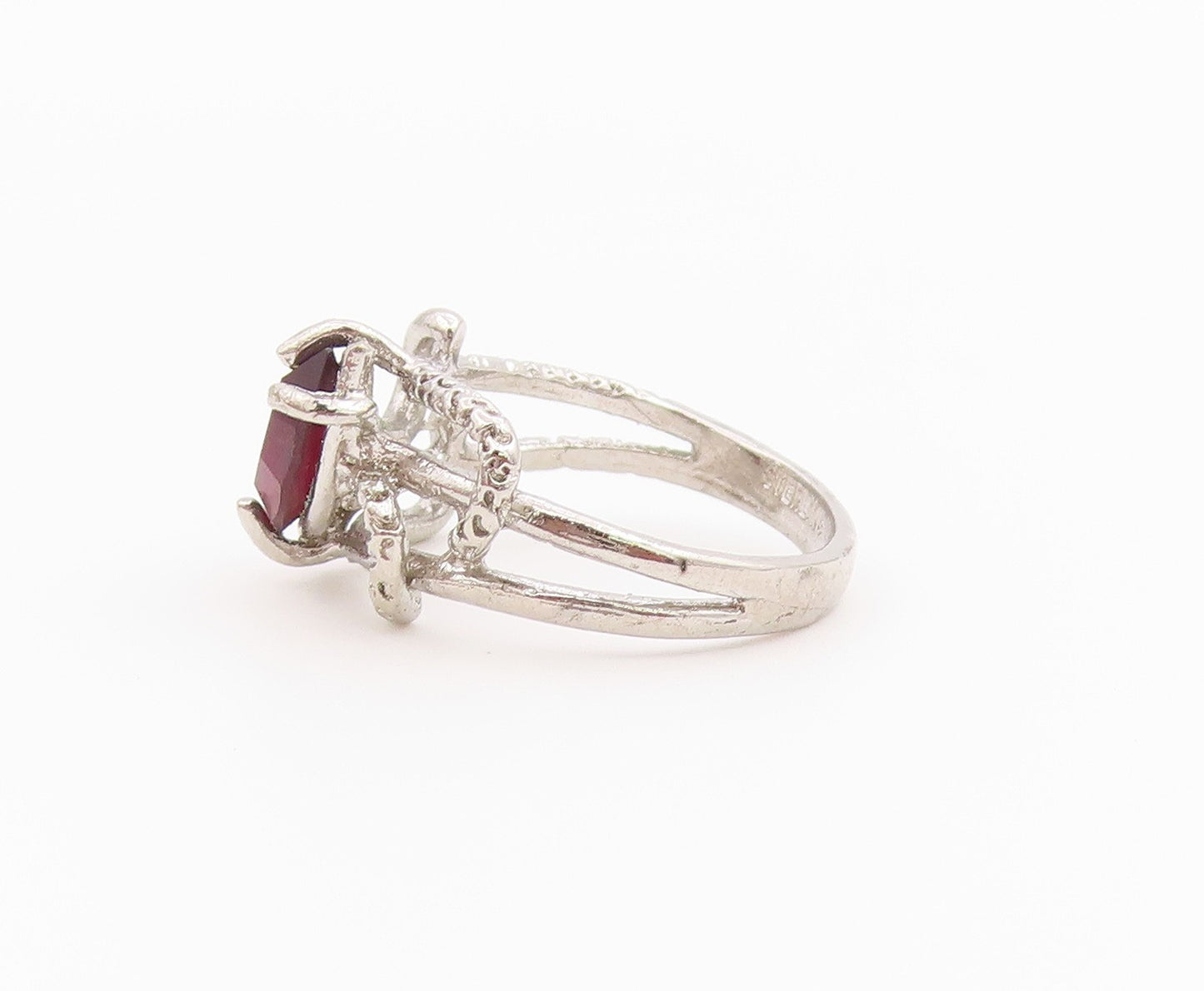 925 Sterling Silver Vintage Ring Marquise Cut Garnet Tentacle  Sz 5.5  RG36418