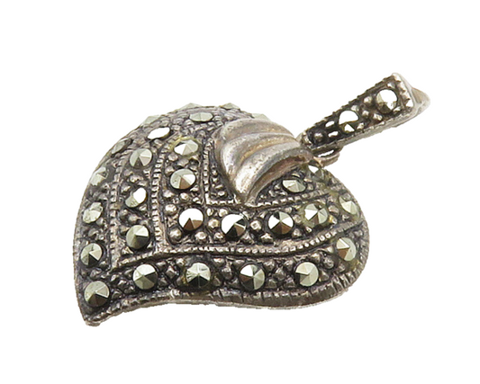 925 Sterling Silver  Vintage Sparkling Marcasite Love Heart Pendant  PT12027