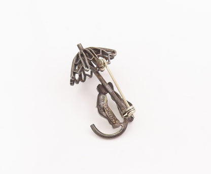 925 Sterling Silver Vintage Brooch Pin Kissing Couple Under Umbrella  BP10980