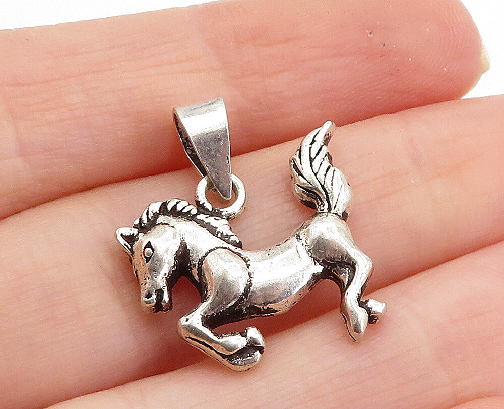 925 Sterling Silver  Vintage Petite Galloping Horse Motif Drop Pendant  PT5605