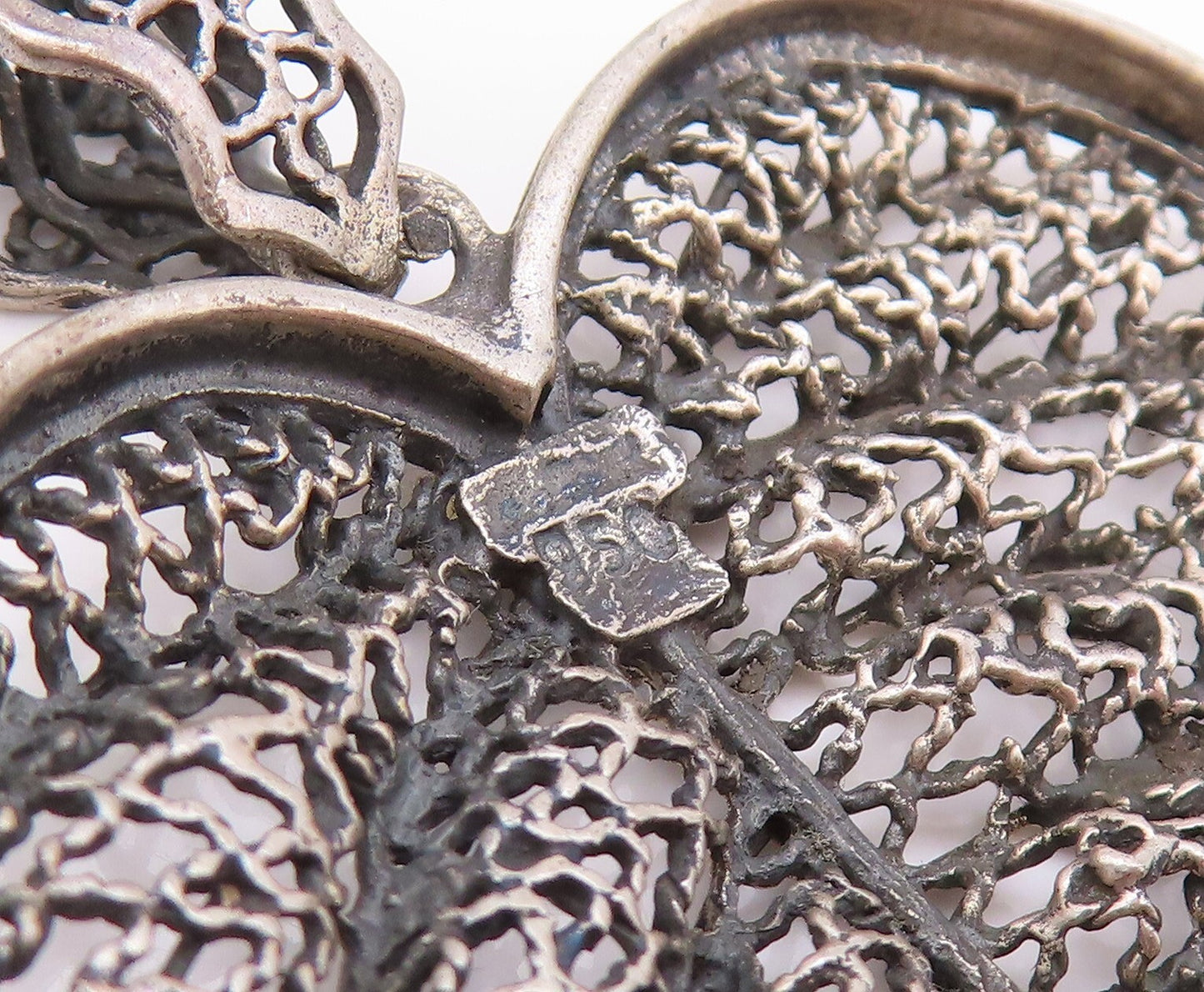 925 Sterling Silver Vintage Pendant Designer Dark Tone Cutout Leaf  PT23978