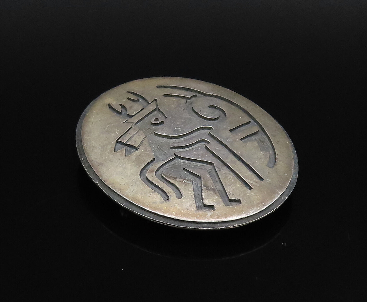 ZUNI NAVAJO 925 Silver  Vintage Carved Warrior Round Brooch Pin  BP10044