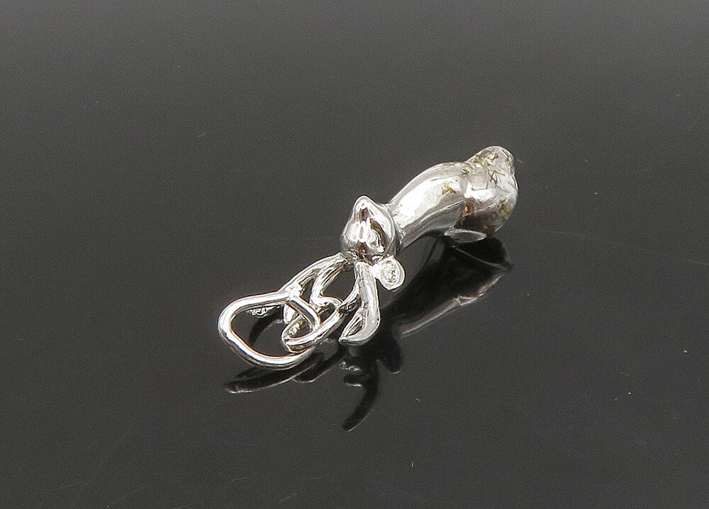 925 Sterling Silver  Vintage Shiny Petite Reindeer's Head Pendant  PT19389
