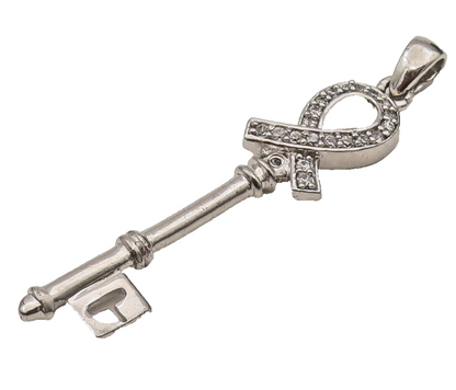 925 Silver  Vintage Sparkly Topaz Infinity Knot Missing Key Pendant  PT21956