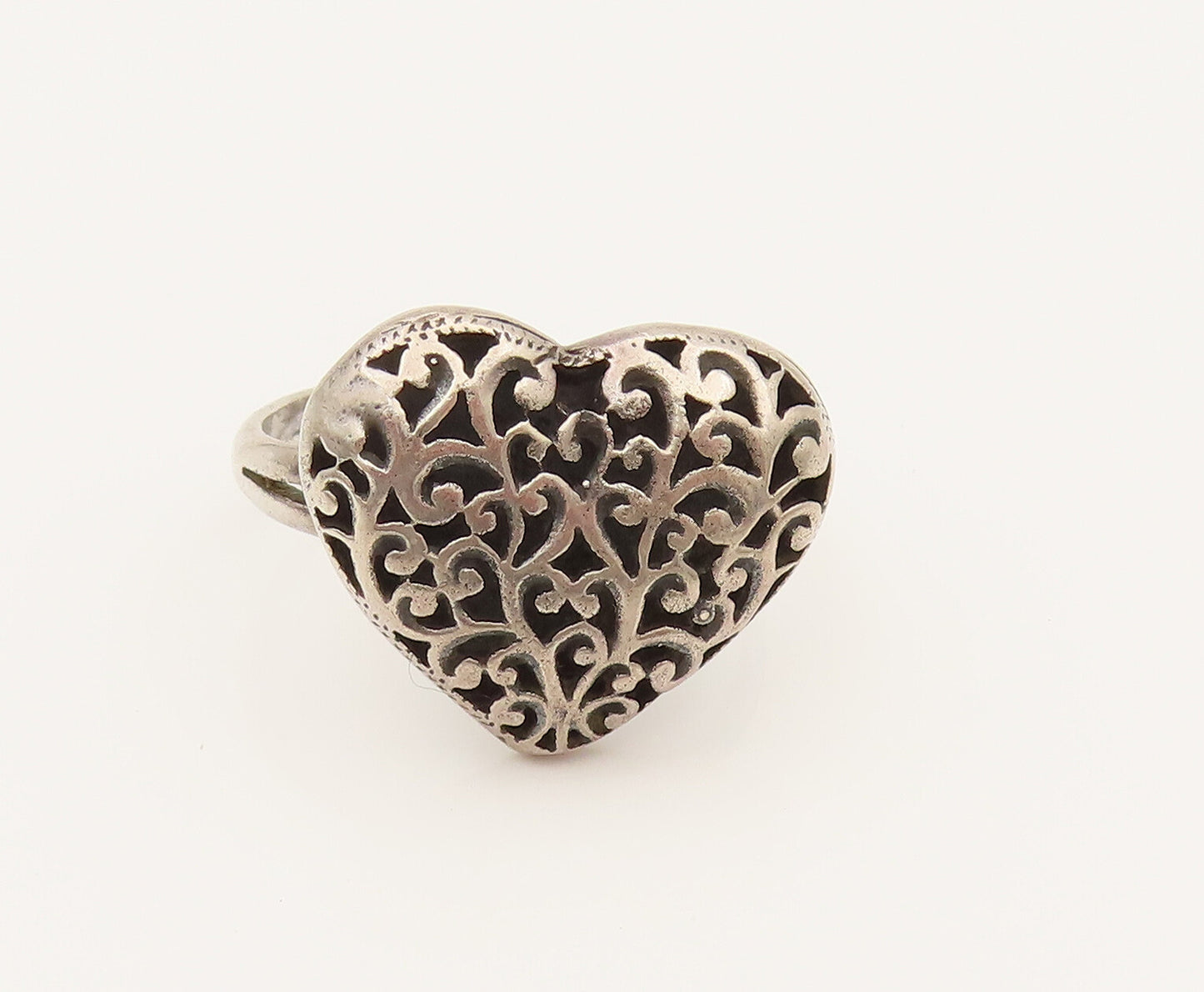 925 Sterling Silver  Vintage Scrollwork Love Heart Ring Sz 6.5  RG26332