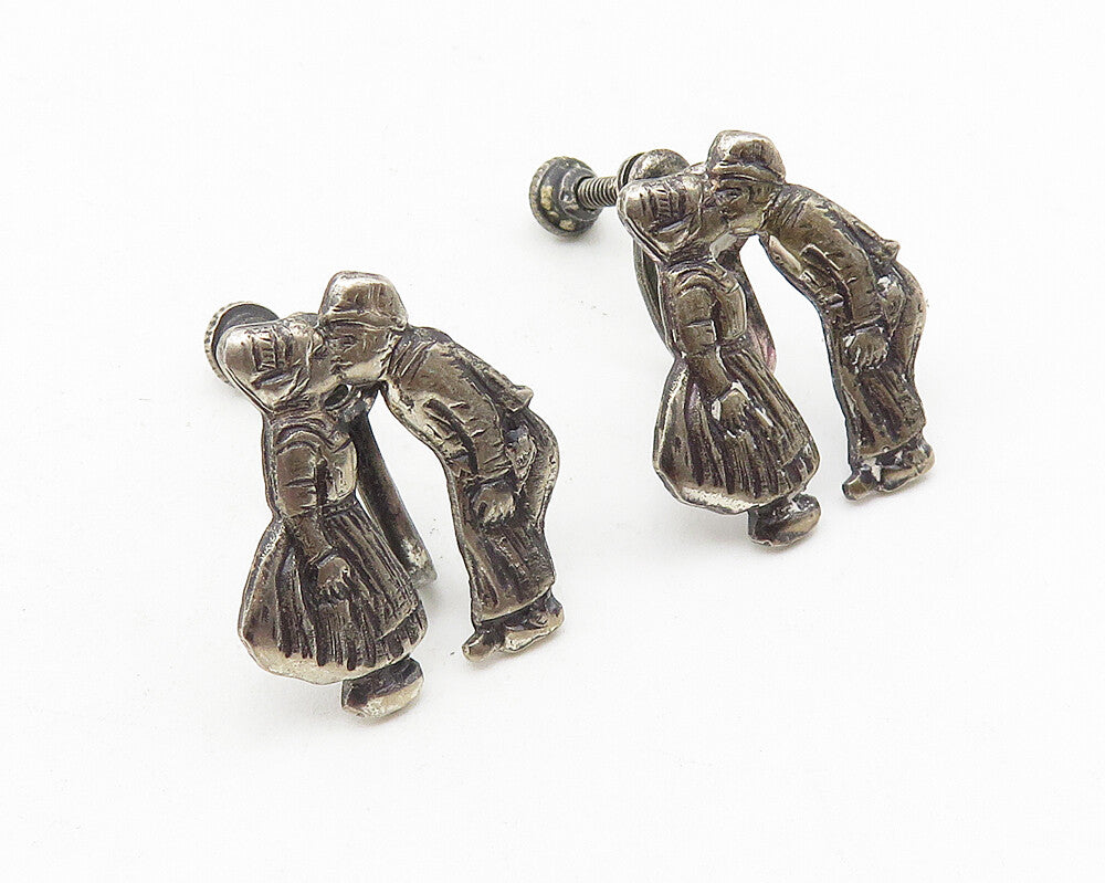 925 Sterling Silver  Vintage Kissing Couple Motif Non Pierce Earrings  EG5597