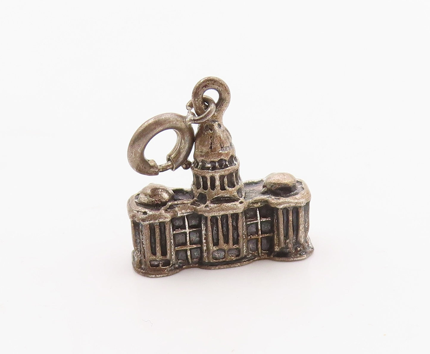 925 Sterling Silver  Vintage Capitol Building Dark Tone Pendant  PT16915