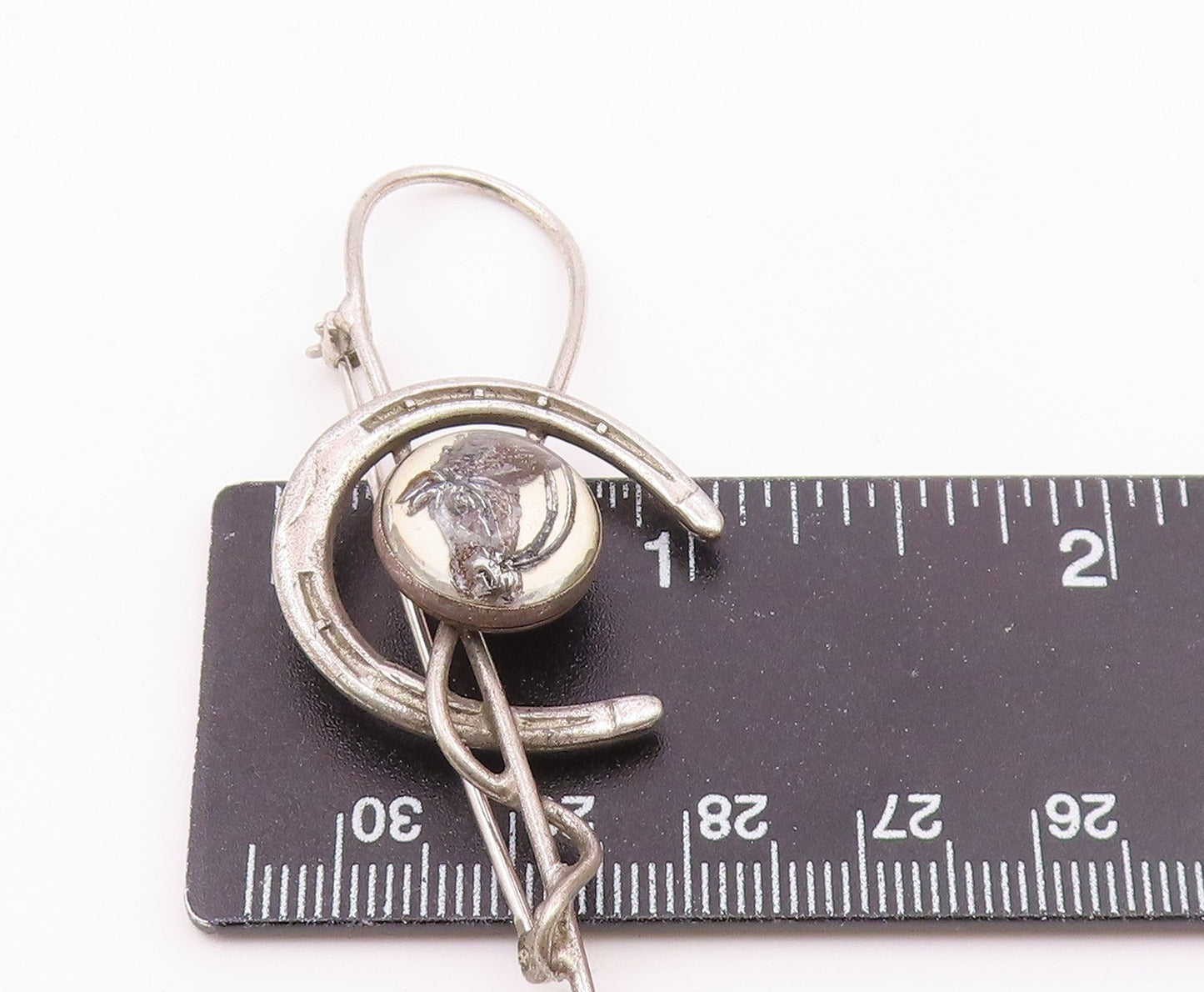 925 Sterling Silver  Vintage Horseshoe & Whip Good Luck Brooch Pin  BP9217