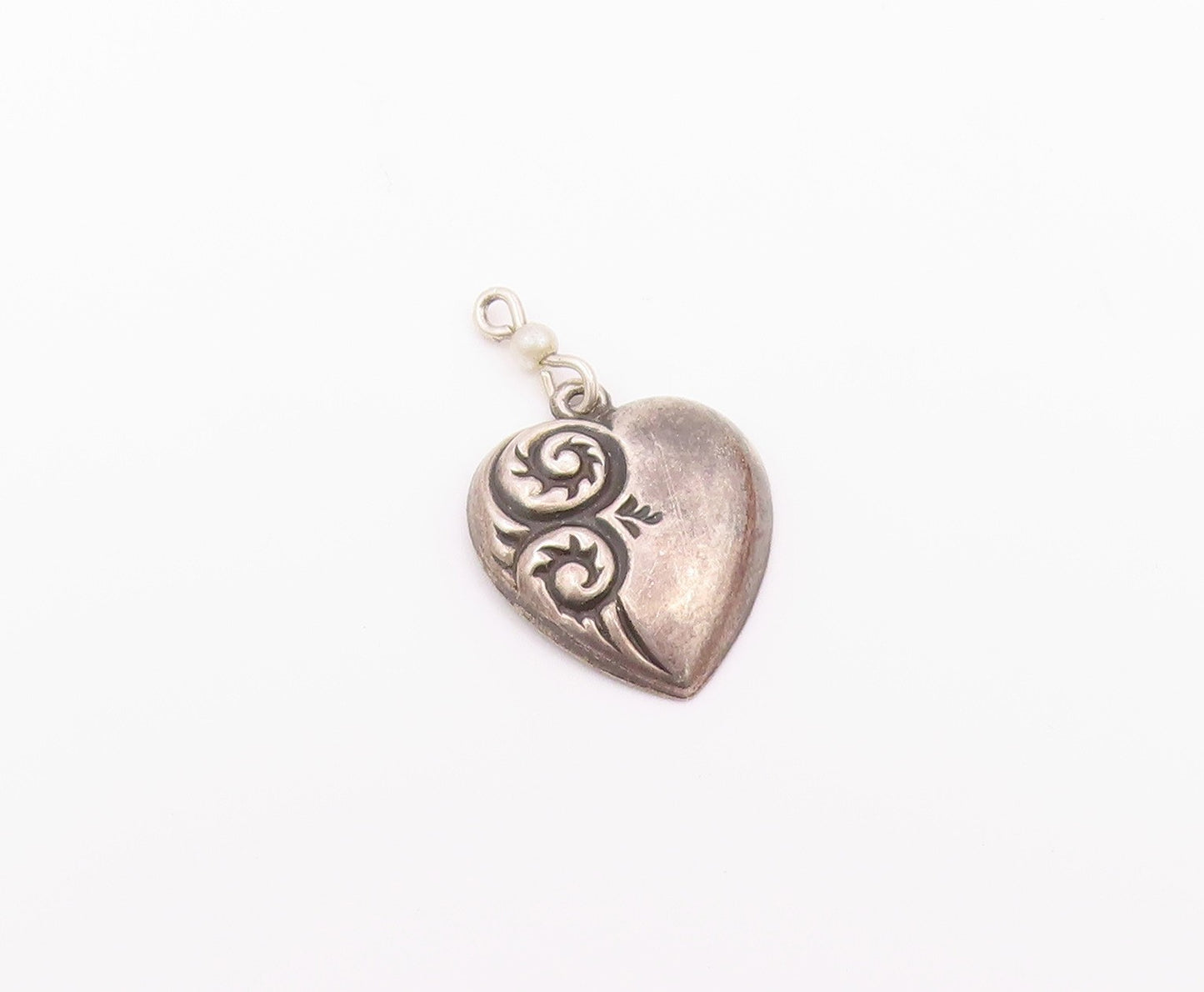 925 Sterling Silver  Vintage Petite Pearl Swirl Love Heart Pendant  PT16465