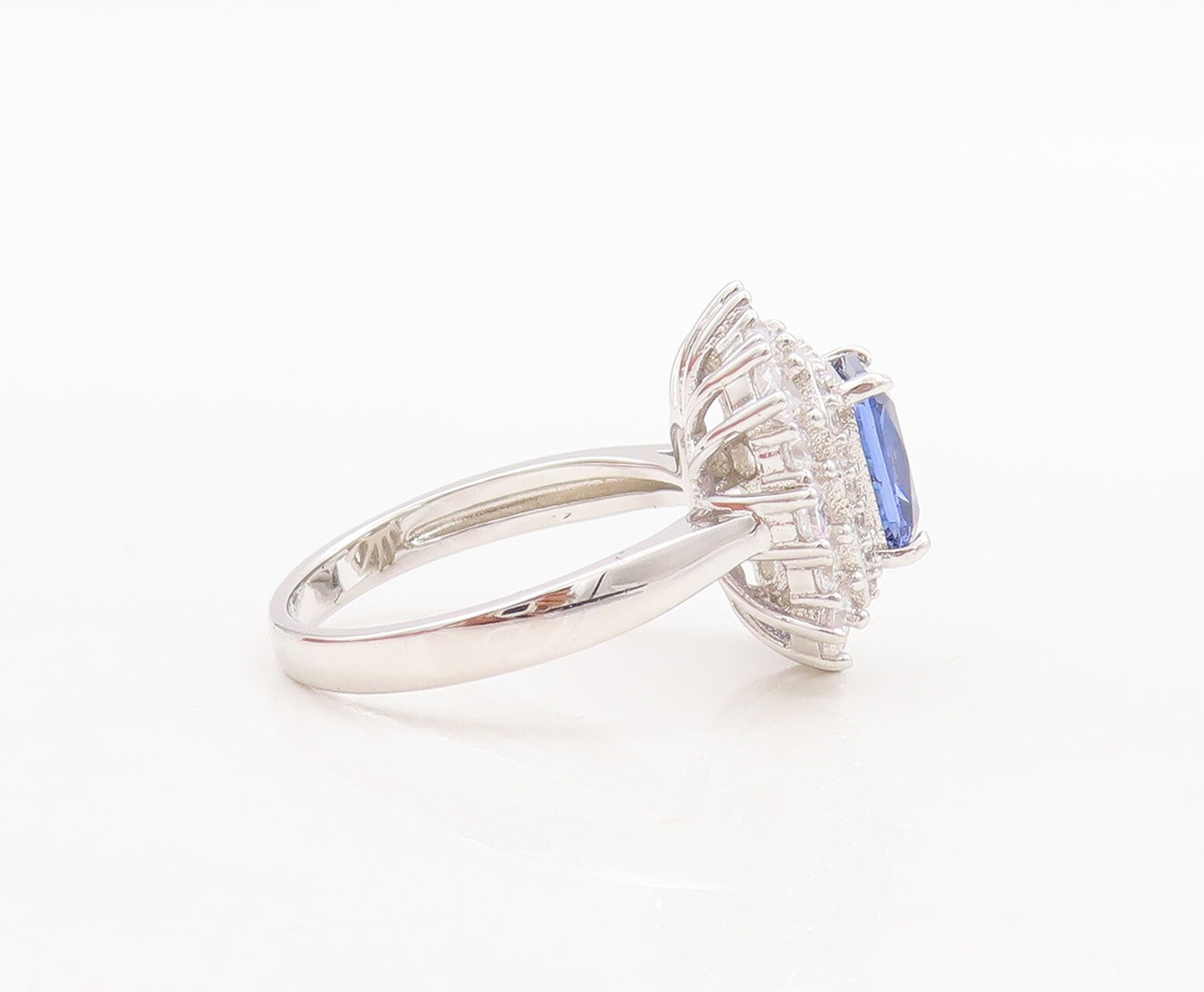 925 Sterling Silver Vintage Ring Designer Blue & White CZ Inlay  Sz 7  RG29796