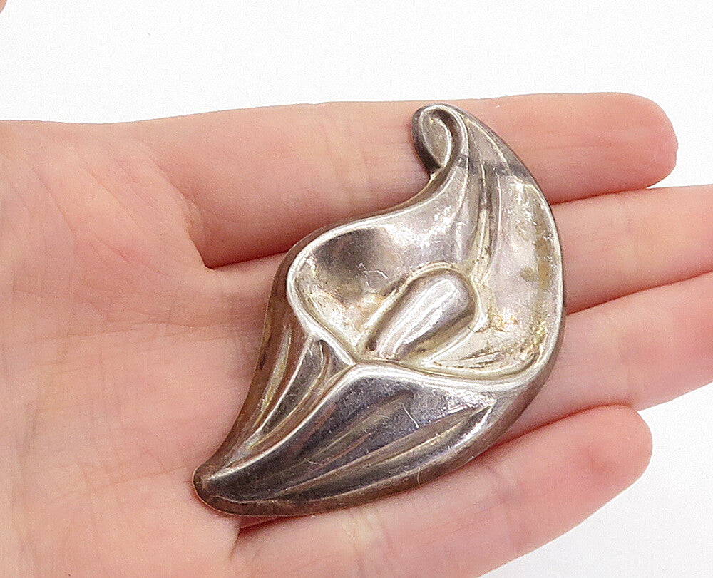 925 Sterling Silver  Vintage Dark Tone Smooth Flower Motif Brooch Pin  BP2085